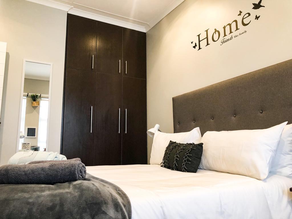 Hotel The Urban Mossel Bay Esterno foto