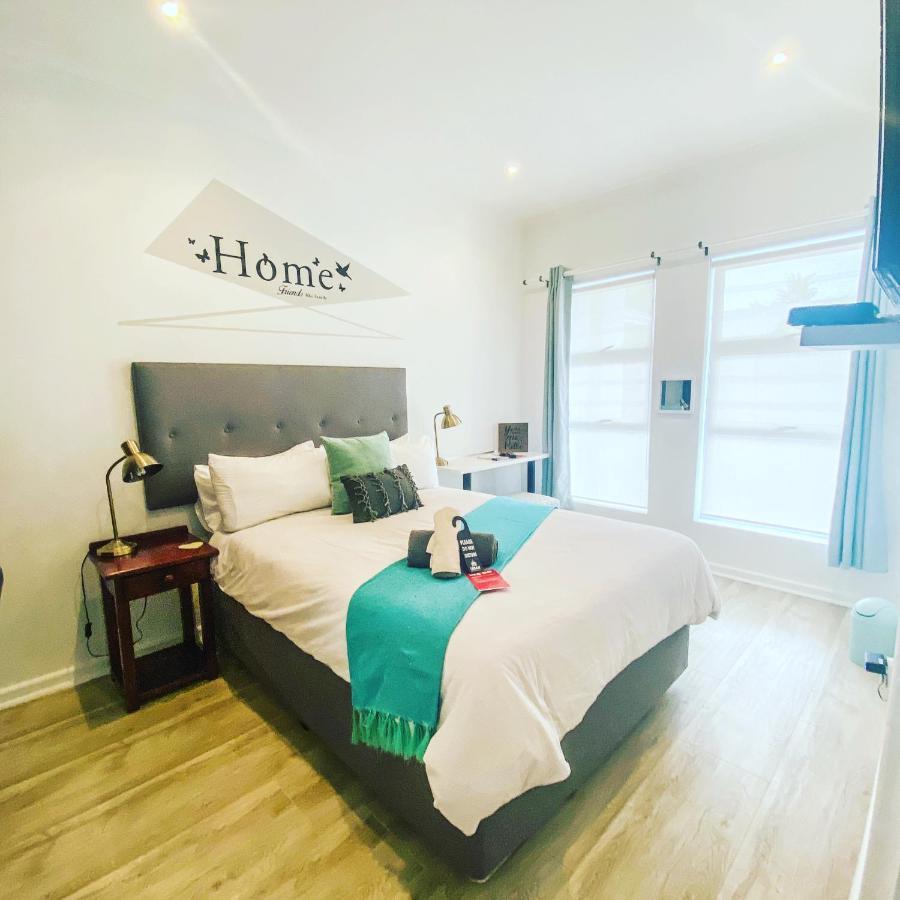 Hotel The Urban Mossel Bay Esterno foto